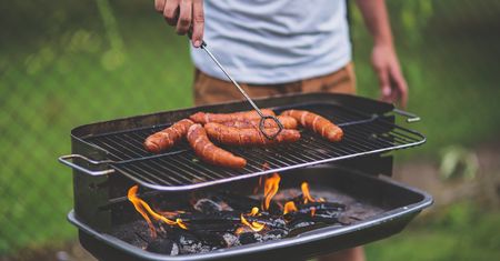 Nie tylko palenie w kominkach zakazane. Kary też za grille, kosiarki, piły i dmuchawy do liści