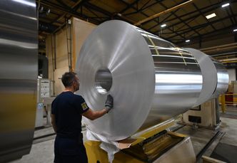 Produkcja przemysłowa w strefie euro i UE spełnia czarne wizje. Nowe dane Eurostatu