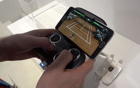 Samsung GamePad i smartfon staje się prawdziwą konsolą [wideo]