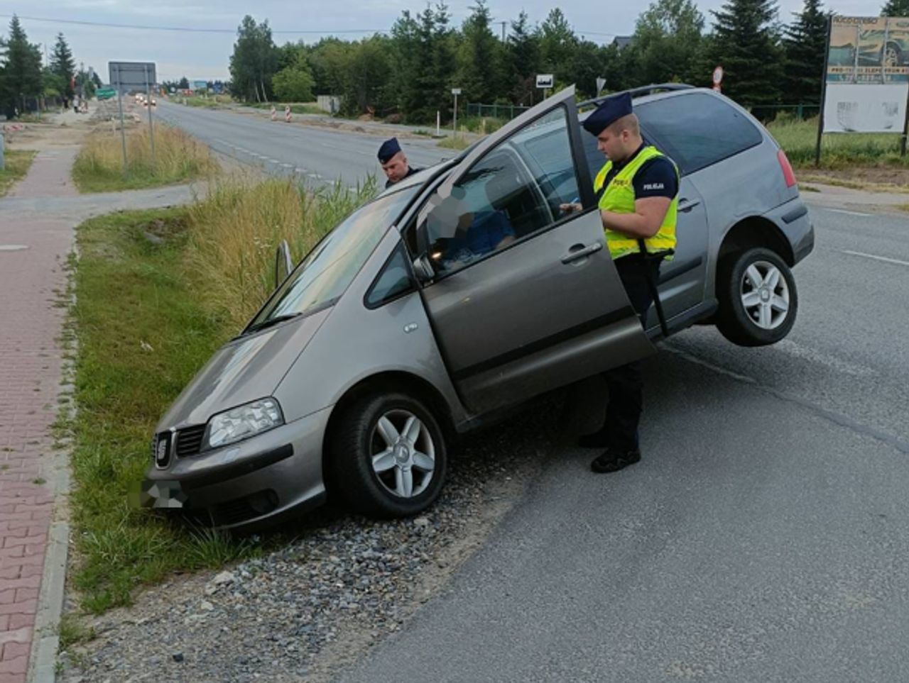 Kierowca miał 4,5 promila. Chciał, żeby policja dała mu spokój