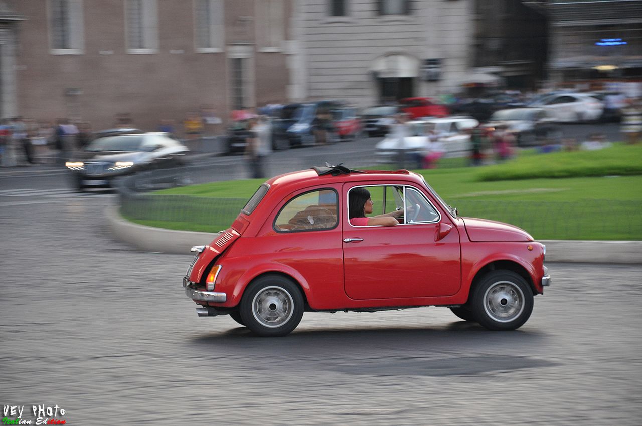 Fiaty 500 mają już swoje lata, jednak nadal są popularnym środkiem transportu
