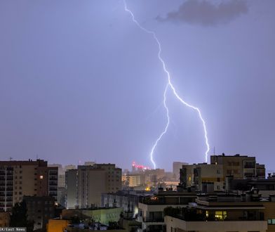 Wystarczyła minuta. Sieć zalały zdjęcia nieba nad Warszawą