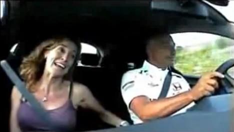 Riccardo Patrese zabiera żonę na przejażdżkę[wideo]