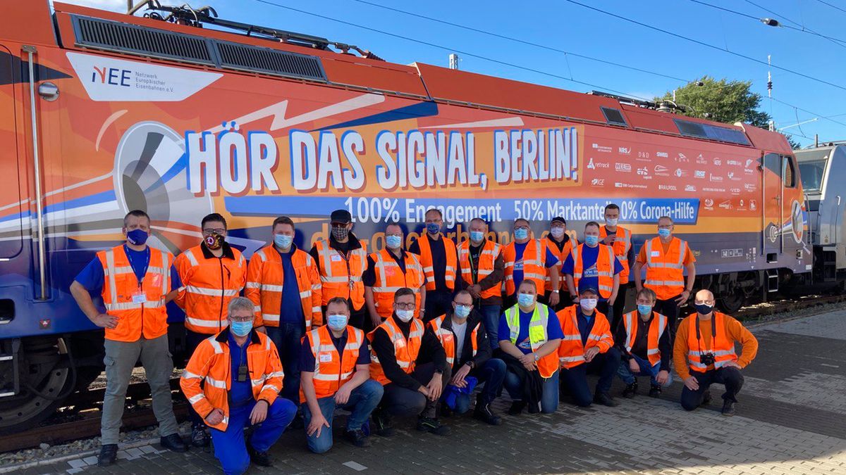Gigantyczny pociąg trąbił przez kilka godzin. Maszyniści mieli ważny powód 1