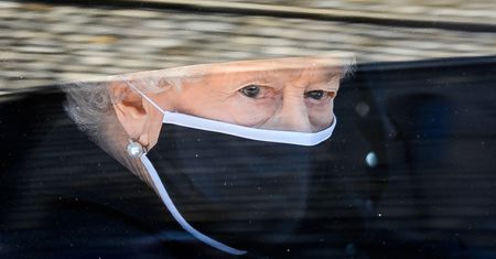 Książę Karol znowu chory na COVID-19. Brytyjczycy drżą o królową Elżbietę