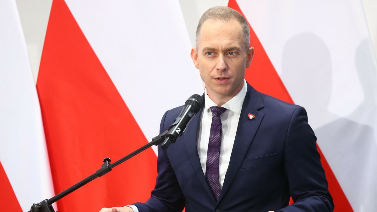 WAT uruchamia Centrum Kontroli Misji Satelitarnych
28.08.2025 Warszawa, WAT uruchamia Centrum Kontroli Misji Satelitarnych, Fot Tomasz Jastrzebowski/REPORTER
N/z: Cezary Tomczyk
Tomasz Jastrzebowski/REPORTER