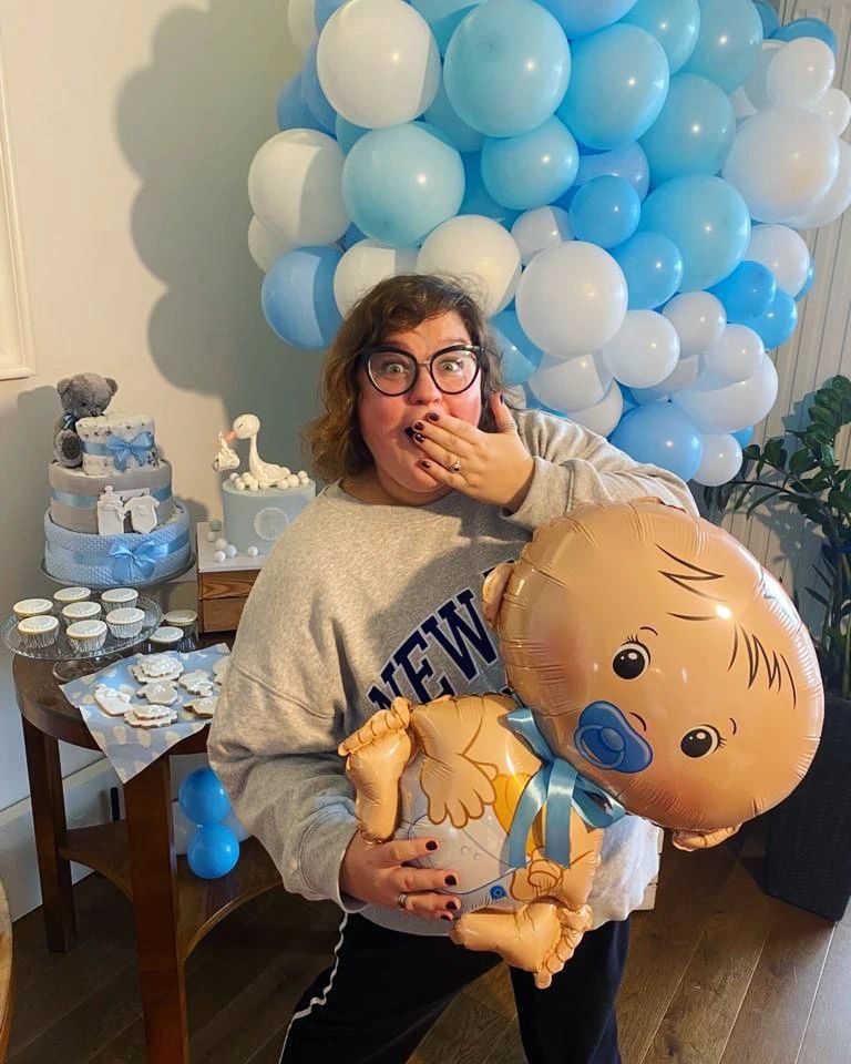 Dominika Gwit chwali się baby shower. Przyjaciółki zrobiły jej niespodziankę