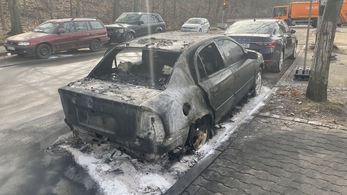 Podpalono samochód pracownika polskiej ambasady w Berlinie. 