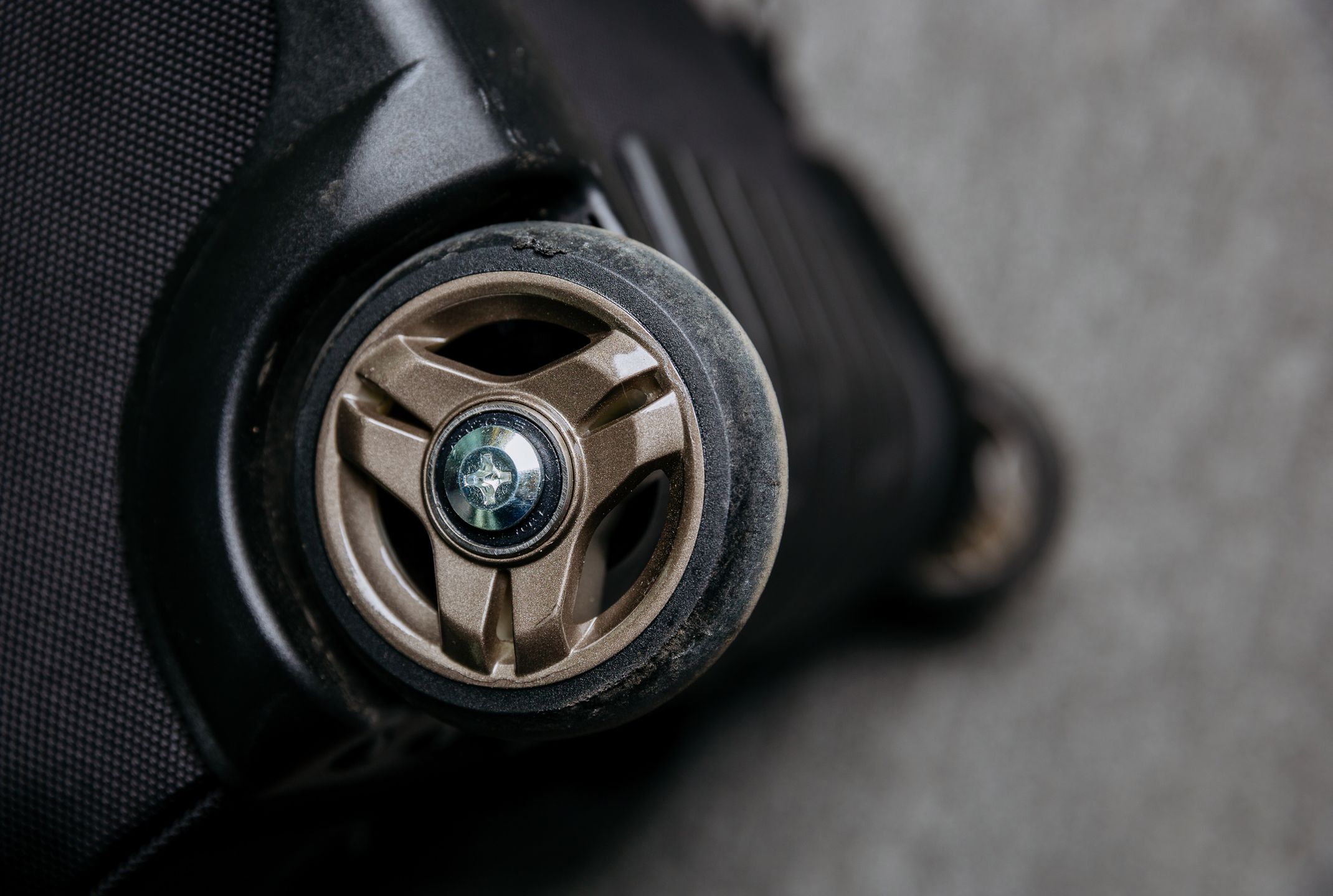 Tenba Roadie II Hybrid - test uniwersalnej walizki dla fotografów 3