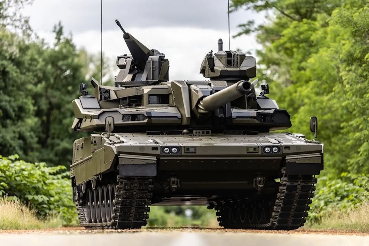 Demonstrator of French-German future tank technology