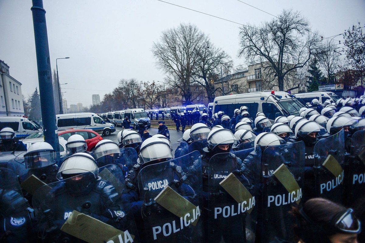 Strajk Kobiet. Pokojowy protest? Policja pokazała film