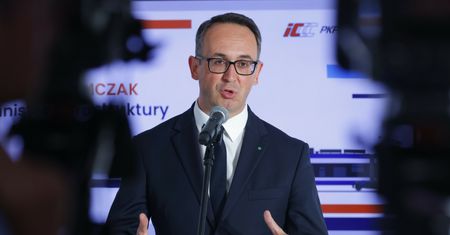 Piętrowe pociągi w PKP Intercity. "Pojawią się na trasach w całej Polsce"