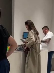 Drama o zwroty ubrań w Zarze. "Stylistki. Największe zło"