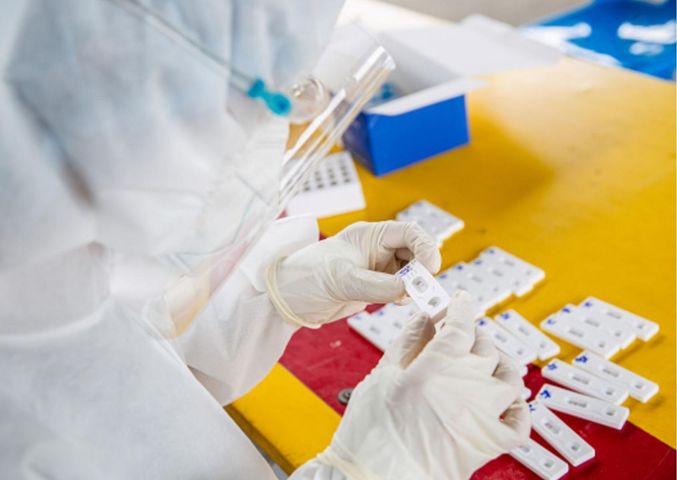 Kilkanaście przypadków zakażenia dwoma wariantami koronawirusa jednocześnie w Polsce. Chodzi o Deltę i Alfę