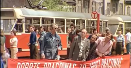 Jak dobrze znasz kultową komedię Barei? "Co mi zrobisz jak mnie złapiesz" na polskich ekranach jest od 44 lat