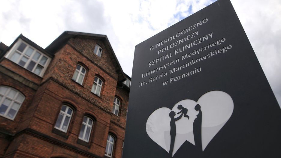 ULICA POLNA , GINEKOLOGICZNO-POLOZNICZY SZPITAL KLINICZY UNIWERSYTETU MEDYCZNEGO W POZNANIU , WSPOLNA KONFERENCJA PRASOWA PRZEDSTAWICIELA NEONATOLOGOW I DYREKTORA SZPITALA
