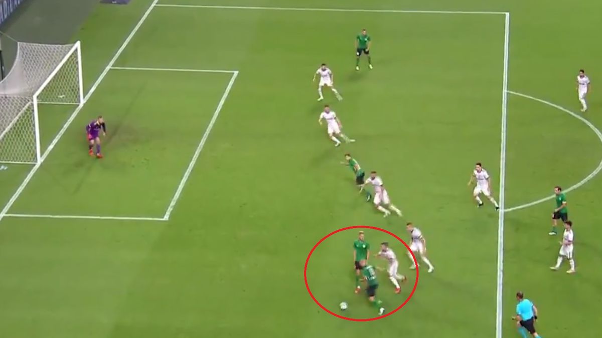 Twitter / twitter.com/sport_tvppl / Henrik Ojamaa strzela na 1:1