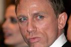 Daniel Craig podróżuje jako James Bond
