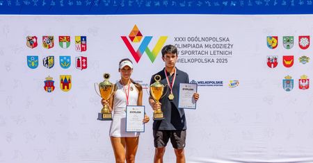 Wielkopolscy tenisiści błyszczą na Ogólnopolskiej Olimpiadzie Młodzieży. Osiem medali na kortach AZS-u Poznań