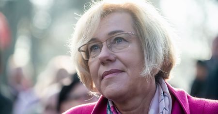 Strajk kobiet. Małopolska kurator apeluje do rodziców i dyrektorów