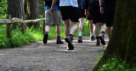 Spacer zakończył się walką o życie. W ostatniej chwili wezwał pomoc