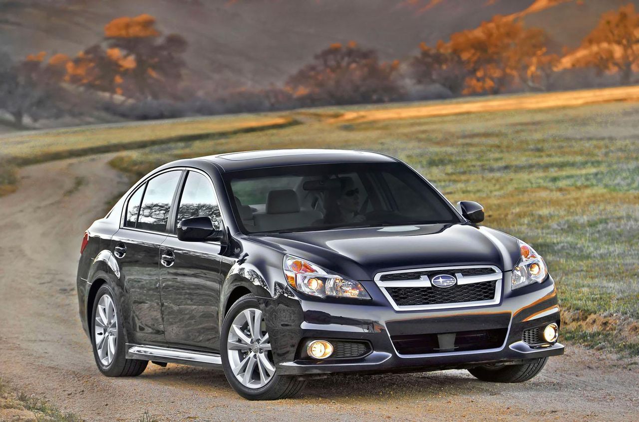 2013 Subaru Legacy i Outback ujawnione [Nowy Jork 2012]