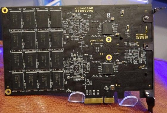 OCZ Vector PCIE SSD dysk zdjęcie rewers prezentacja targi CES 2013