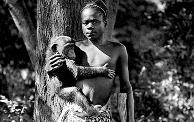 Ota Benga w Bronx Zoo, 1906 r. 