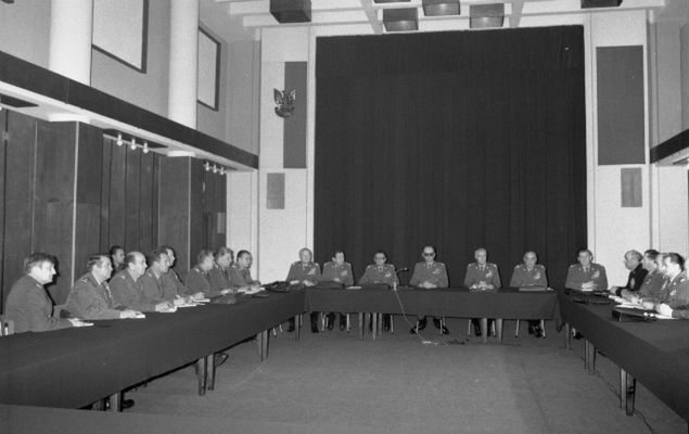 Posiedzenie Wojskowej Rady Ocalenia Narodowego, 14 grudnia 1981 r. 