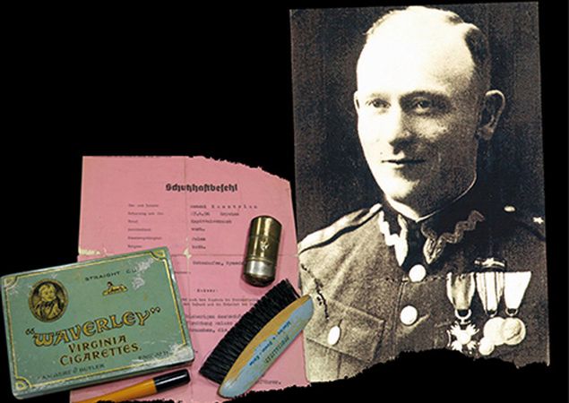 fotografia Antoniego Kasztelana i należące do niego przedmioty 