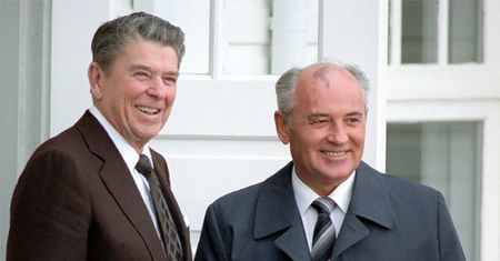 Michaił Gorbaczow i Ronald Reagan - najgorszy i najlepszy przywódca z czasów zimnej wojny