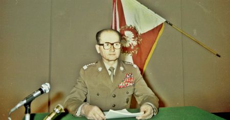 IPN udostępnił akta znalezione w domu Jaruzelskiego