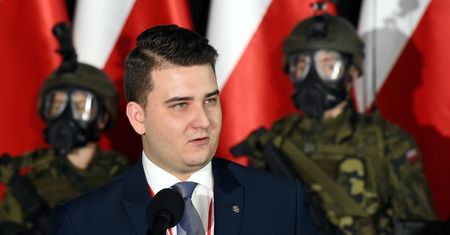 Dezubekizacja - ciąg dalszy. Niższe emerytury tylko dla wojskowych "wysługujących się" służbom PRL