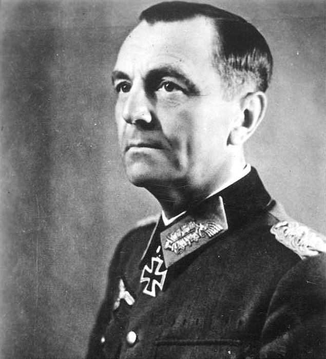 Feldmarszałek Friedrich Paulus przegrał bitwę o Stalingrad i przeszedł na stronę Sowietów