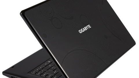 Gigabyte E1500 - laptop dla minimalistów 1