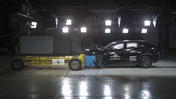 Więcej ekranów, mniej gwiazdek w testach. Euro NCAP bierze się za producentów
