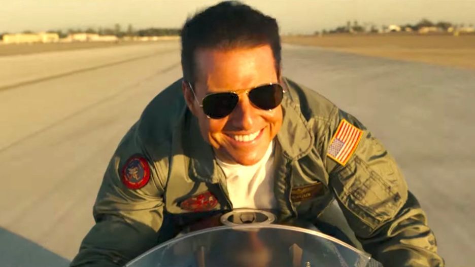 Tom Cruise jako król życia w zwiastunie "Top Gun: Maverick"