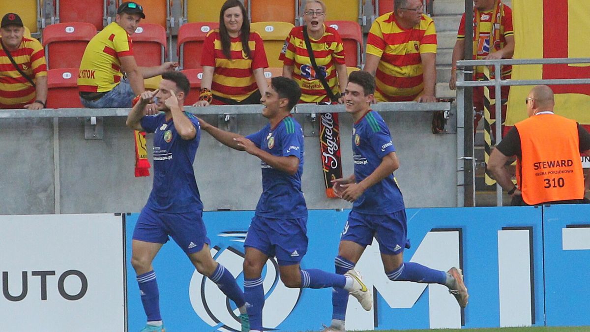 PAP / Artur Reszko / Na zdjęciu: piłkarze Miedzi Legnica