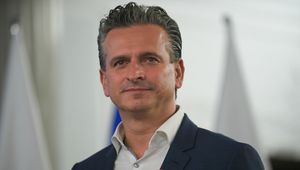 O pośle, który (nie) świecił przykładem [OPINIA]