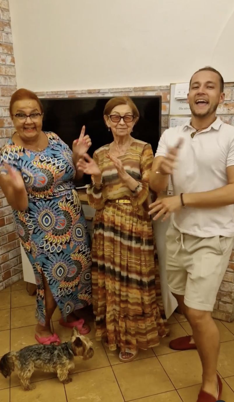 Izabela z "Gogglebox" z synem Joachimem i mamą "Bunią"
