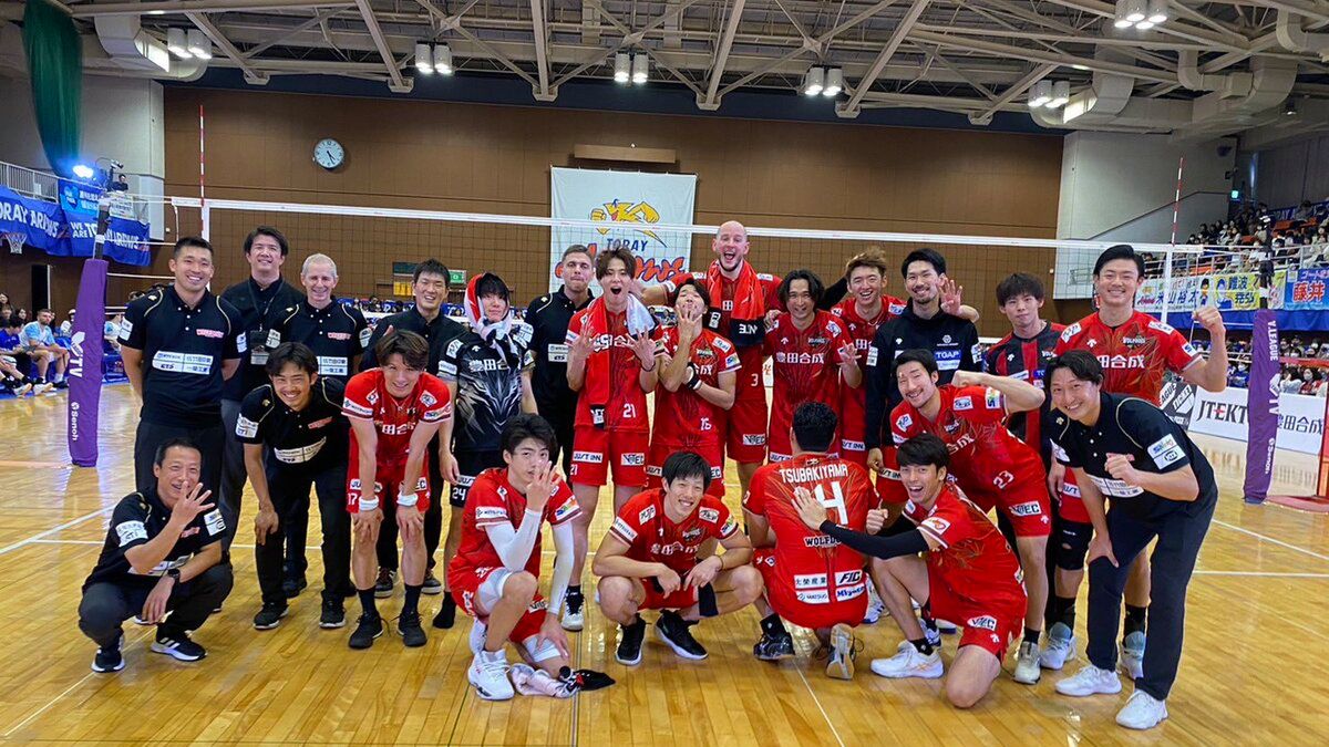 Zdjęcie okładkowe artykułu: Twitter / Wolfdogs Nagoya / Siatkarze Wolfdogs Nagoya w listopadzie 2023 roku