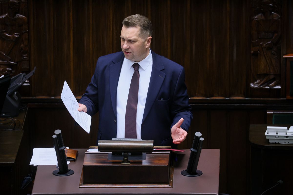 Czarnek zapowiada, że Karta Nauczyciela zostanie zastąpiona innym prawem