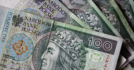 Nawet 300 zł więcej. Duża grupa Polaków dostanie większe przelewy