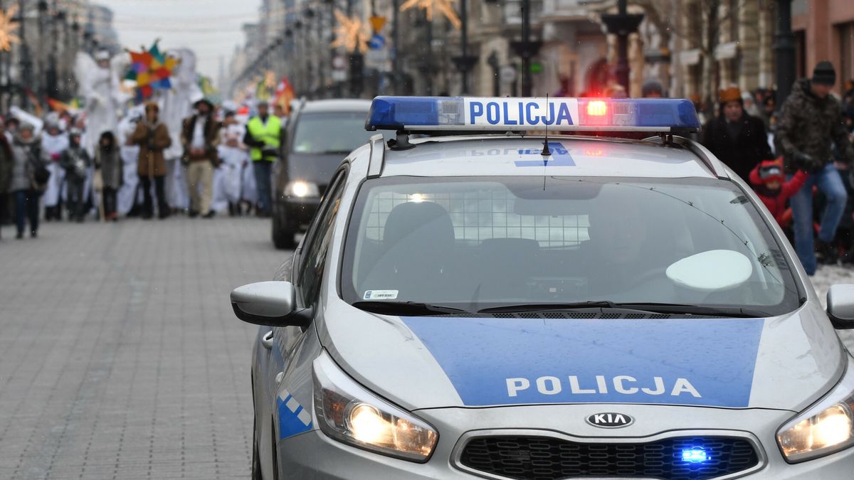 Orszaki Trzech Kr�li w Polsce
Fot. Andrzej Zbraniecki/East News Lodz, 06.01.2019. Orszak Trzech Kroli. Po modlitwie Aniol Panski, z pl. Wolnosci w kierunku katedry wyruszyl barwny korowod kolednikow ul. Piotrkowska.
Andrzej Zbraniecki