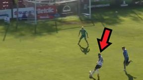 Bramkarz pożałował tego wyjścia. Efektowny lob [WIDEO]