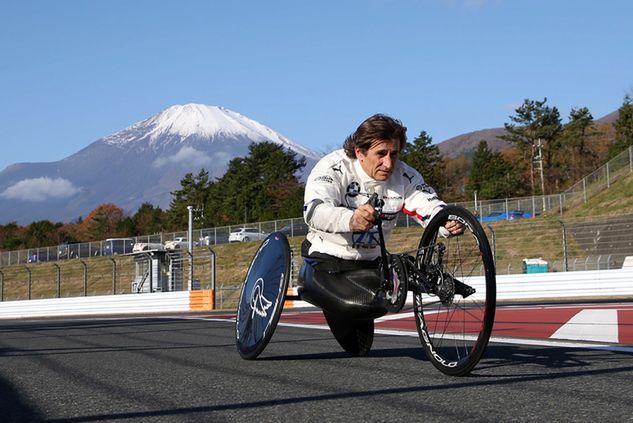 Zanardi ma też na swoim koncie występy w igrzyskach paraolimpijskich