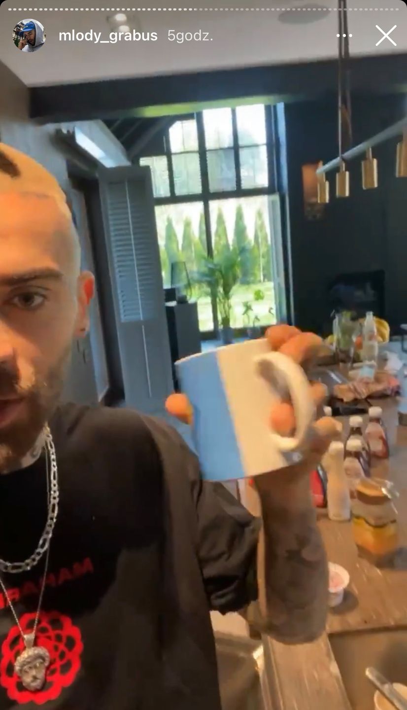 Jak mieszka Quebonafide