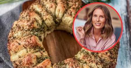 Rozmarynowy wieniec w stylu MasterChefa. Możesz podać do barszczyku w szklankach