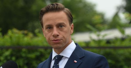Krzysztof Bosak komentuje wyrok TK. Anestezjolog mu odpowiada