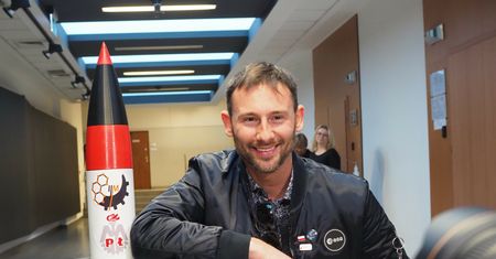 Zamieszanie wokół lotu Polaka w kosmos. Rząd nabrał wody w usta, tweet zniknął